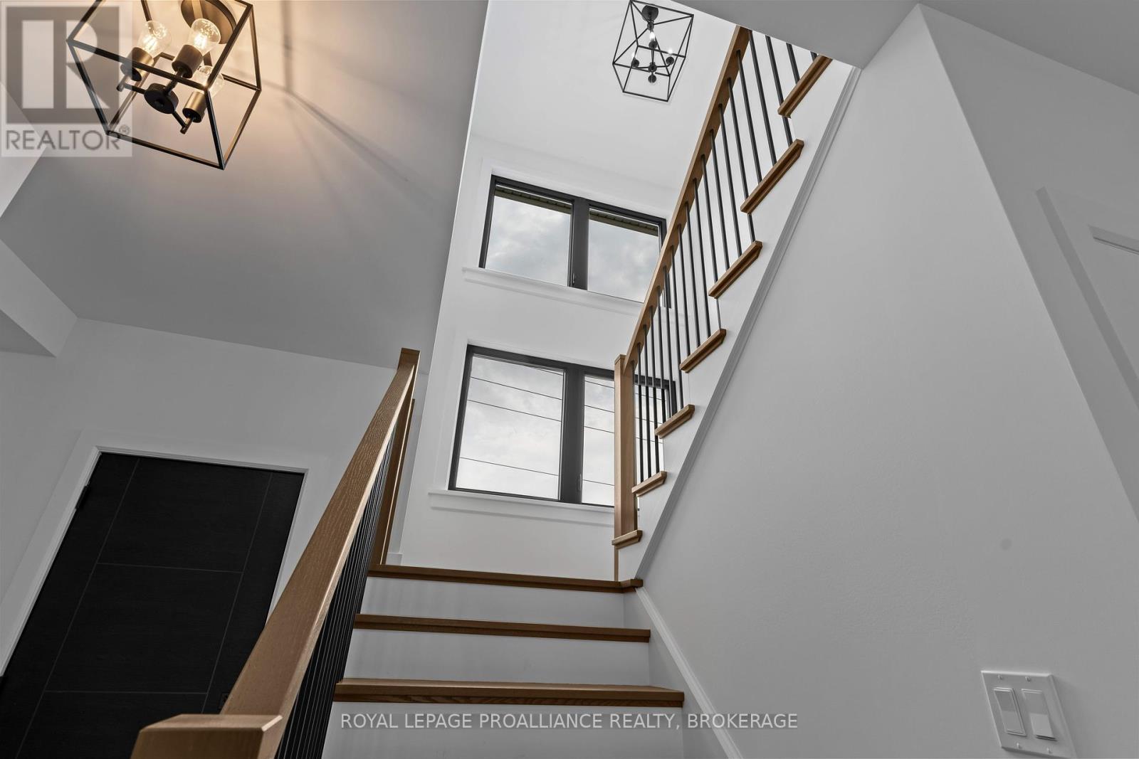 2 Park Crescent, Loyalist, Ontario  K7N 0C2 - Photo 19 - X12373251