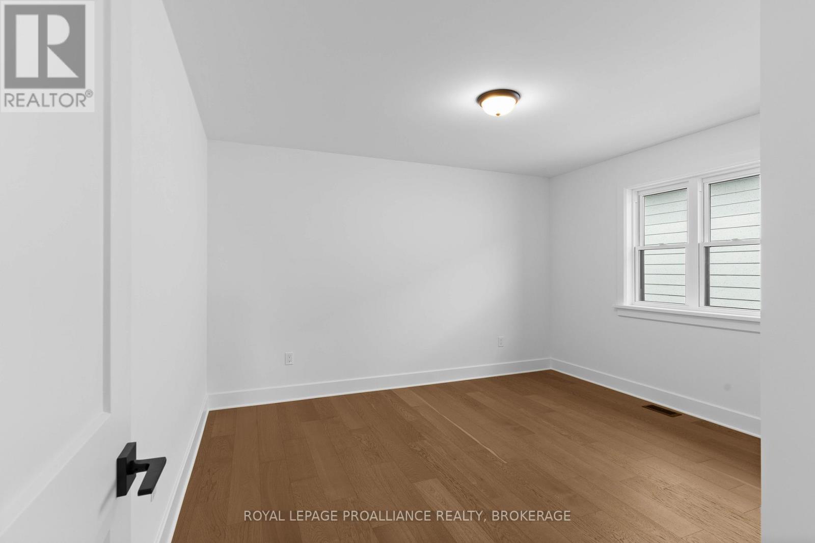 2 Park Crescent, Loyalist, Ontario  K7N 0C2 - Photo 29 - X12373251