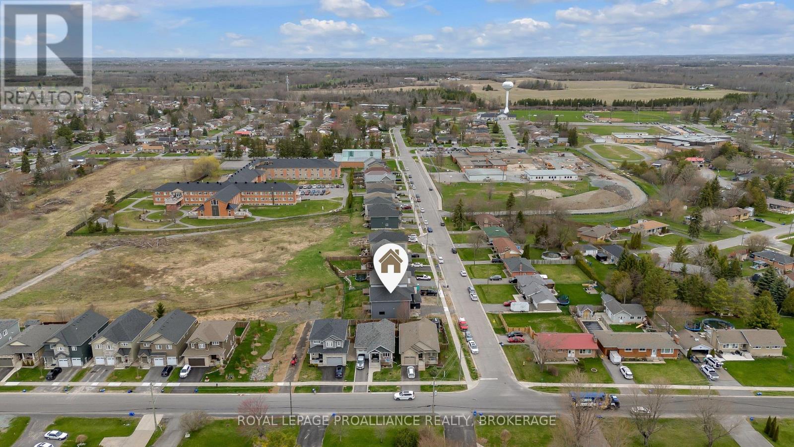 2 Park Crescent, Loyalist, Ontario  K7N 0C2 - Photo 35 - X12373251