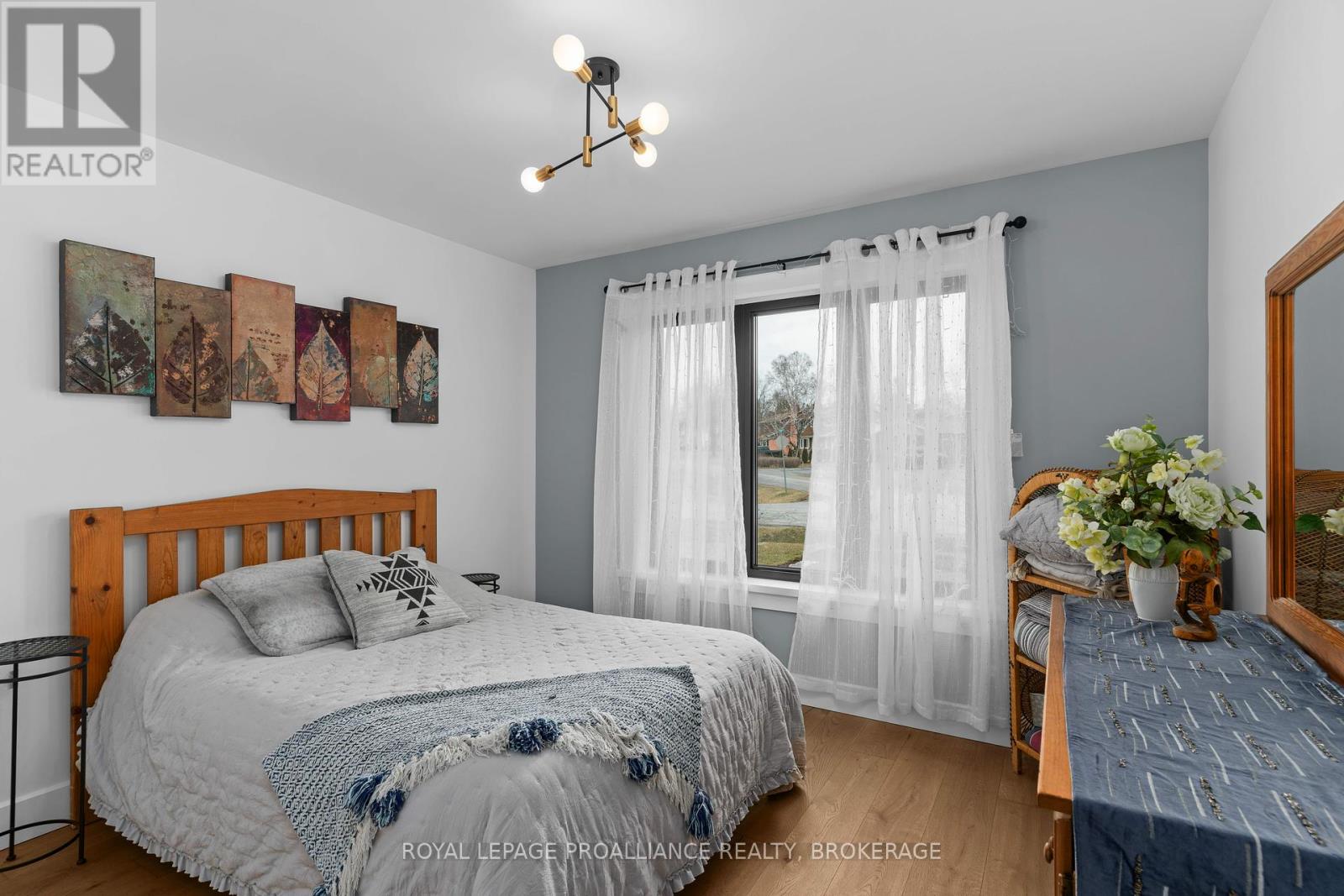 7 Crescent Drive, Kingston, Ontario  K7M 4J3 - Photo 30 - X12373253