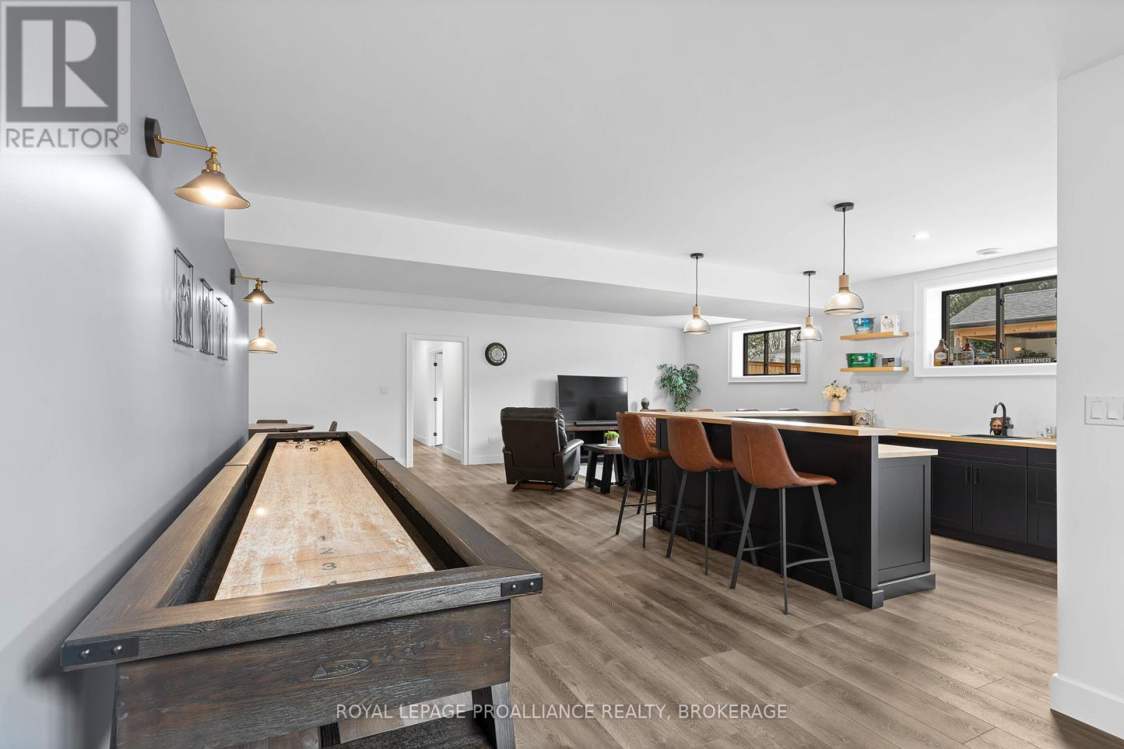 7 Crescent Drive, Kingston, Ontario  K7M 4J3 - Photo 32 - X12373253