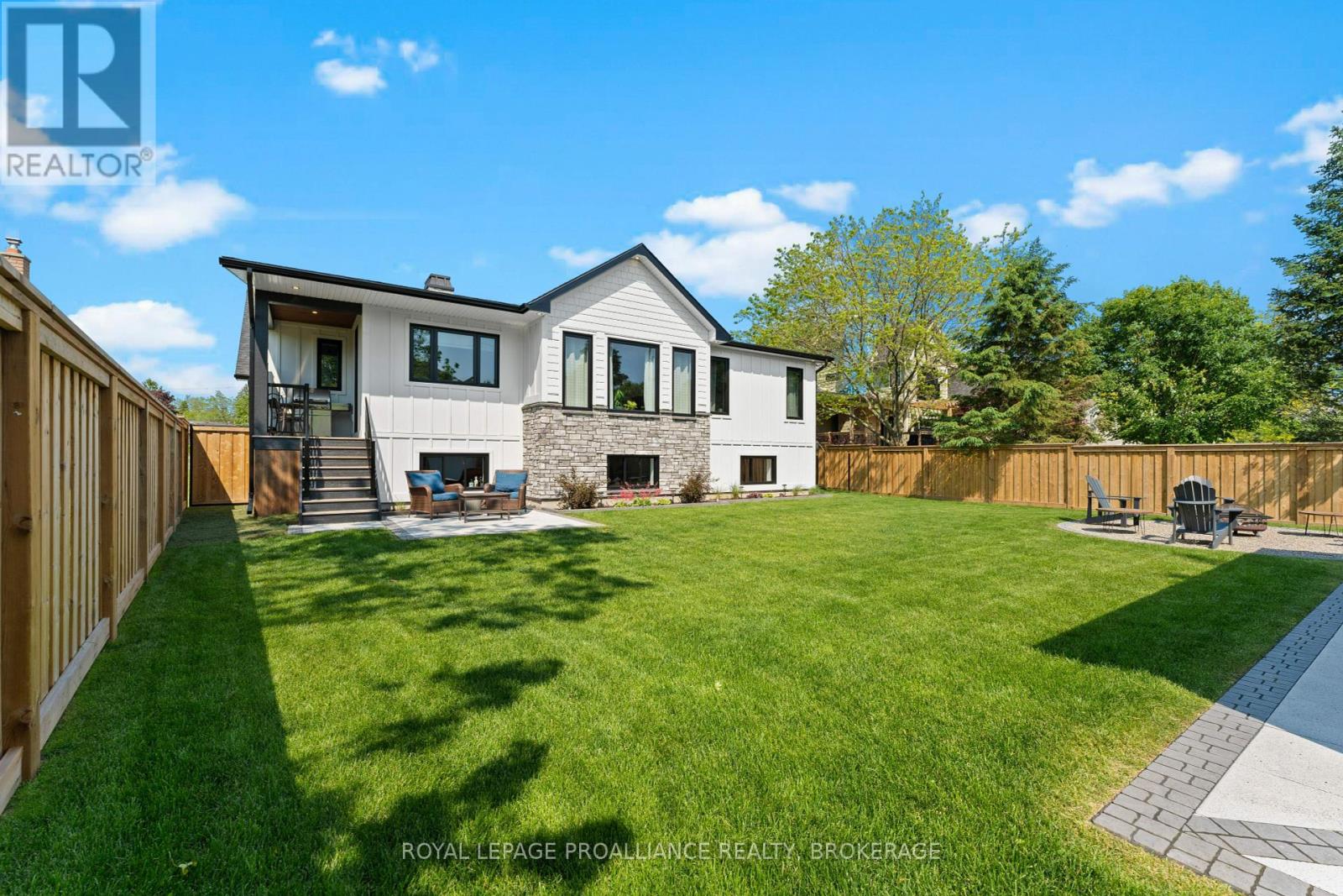 7 Crescent Drive, Kingston, Ontario  K7M 4J3 - Photo 40 - X12373253