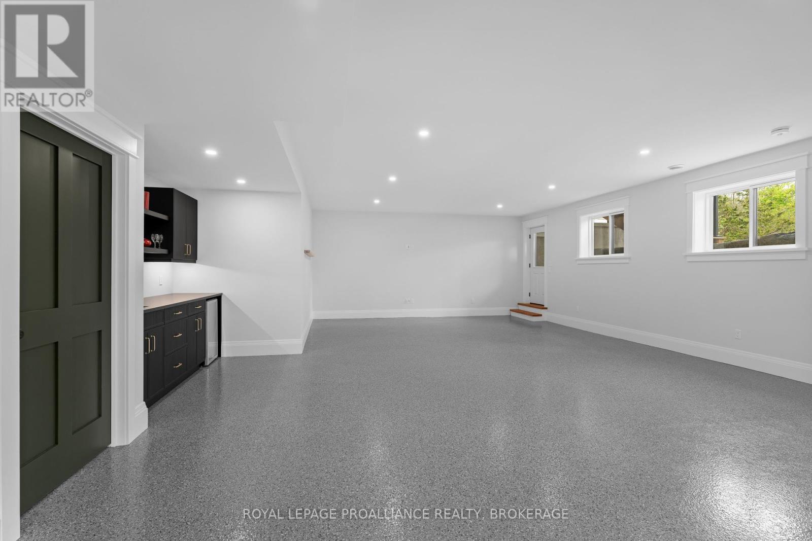 514 Caton Road, Loyalist, Ontario  K0H 1G0 - Photo 36 - X12373258