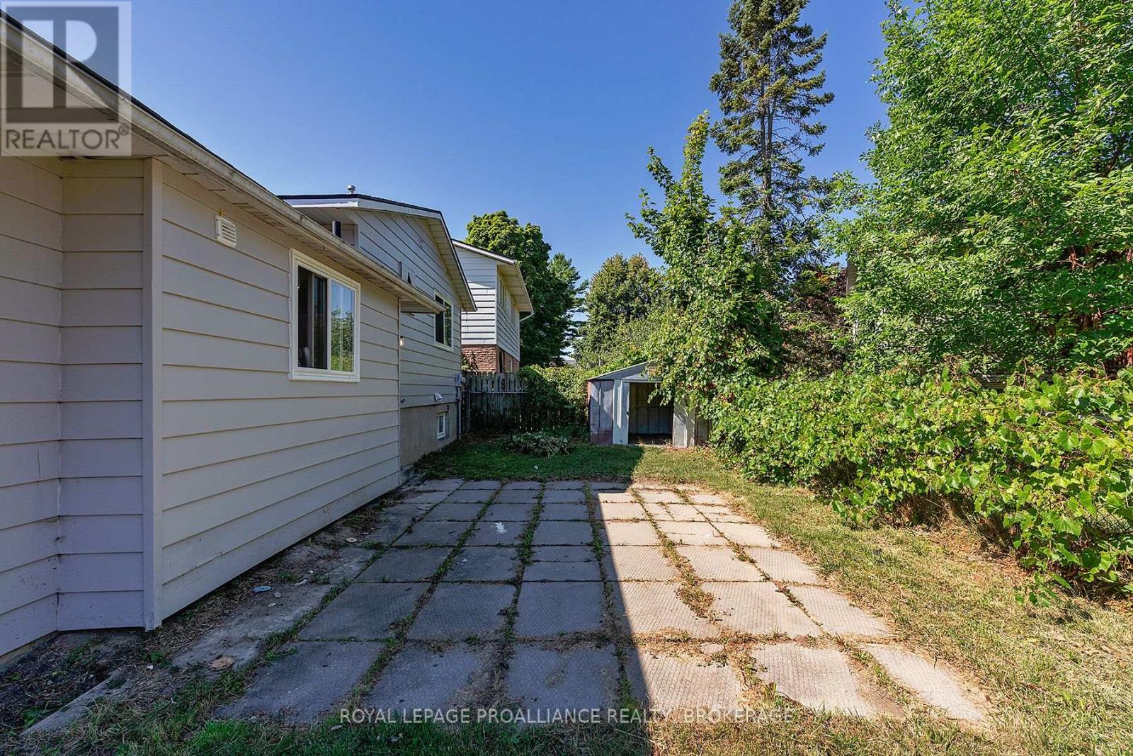 63 Old Oak Road, Kingston, Ontario  K7M 6X2 - Photo 11 - X12373295