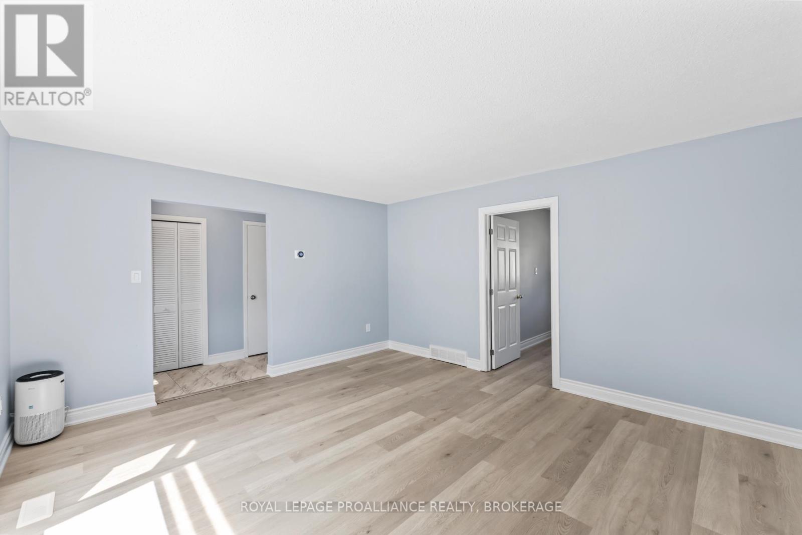 63 Old Oak Road, Kingston, Ontario  K7M 6X2 - Photo 17 - X12373295