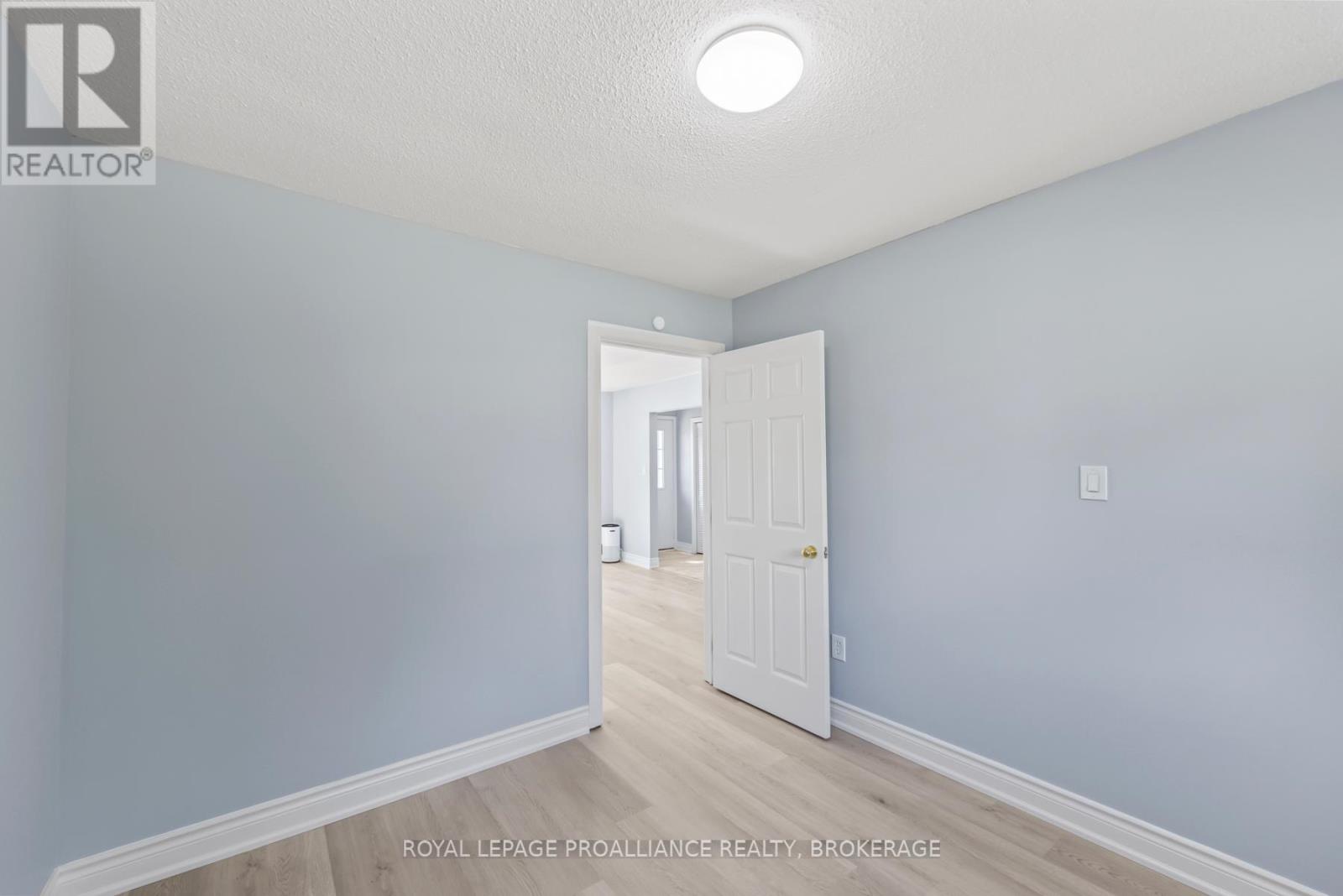 63 Old Oak Road, Kingston, Ontario  K7M 6X2 - Photo 20 - X12373295