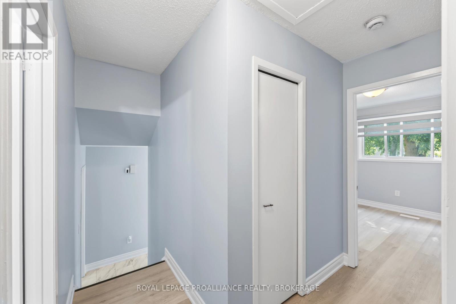63 Old Oak Road, Kingston, Ontario  K7M 6X2 - Photo 28 - X12373295