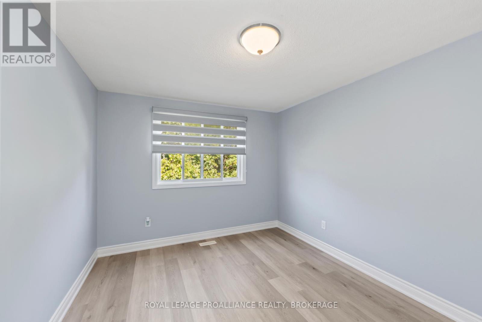 63 Old Oak Road, Kingston, Ontario  K7M 6X2 - Photo 30 - X12373295