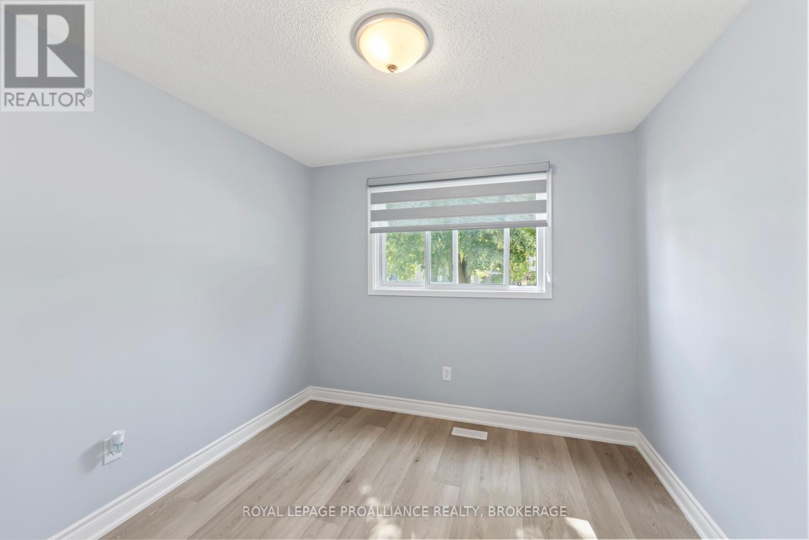 63 Old Oak Road, Kingston, Ontario  K7M 6X2 - Photo 32 - X12373295
