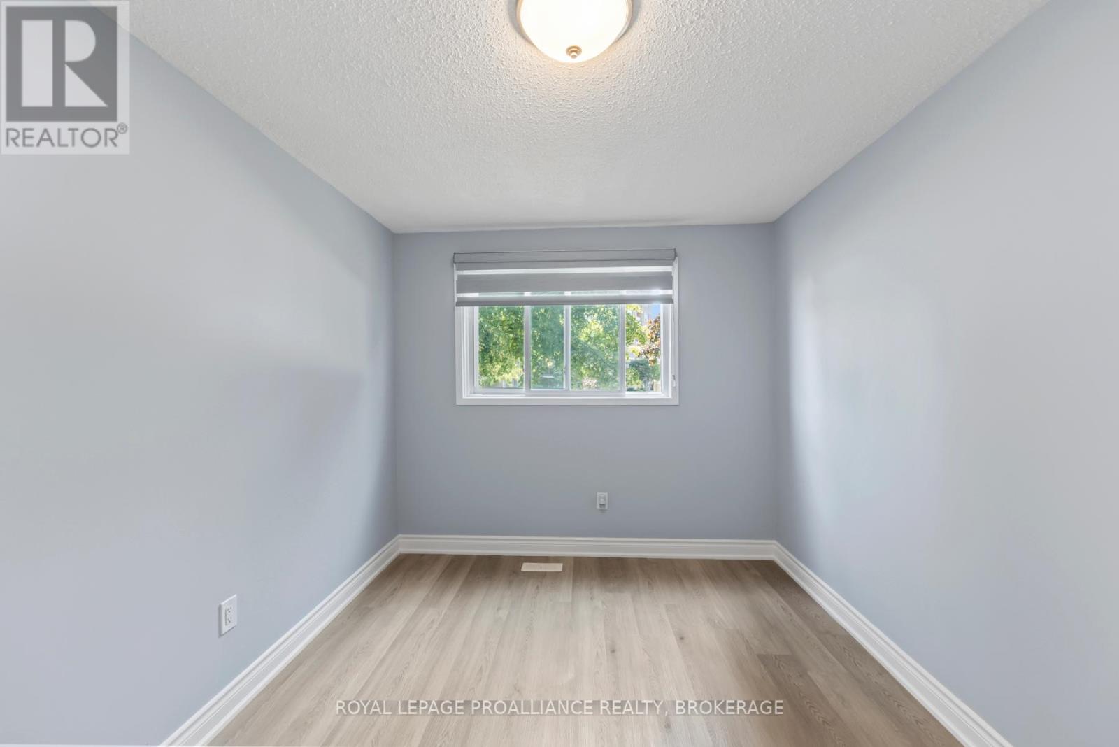 63 Old Oak Road, Kingston, Ontario  K7M 6X2 - Photo 34 - X12373295