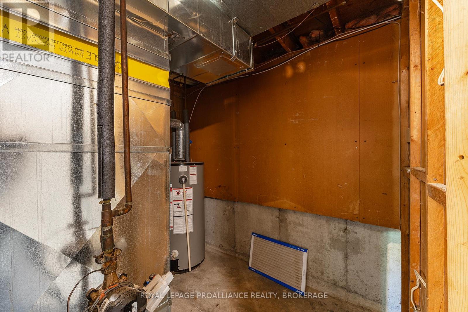 63 Old Oak Road, Kingston, Ontario  K7M 6X2 - Photo 43 - X12373295