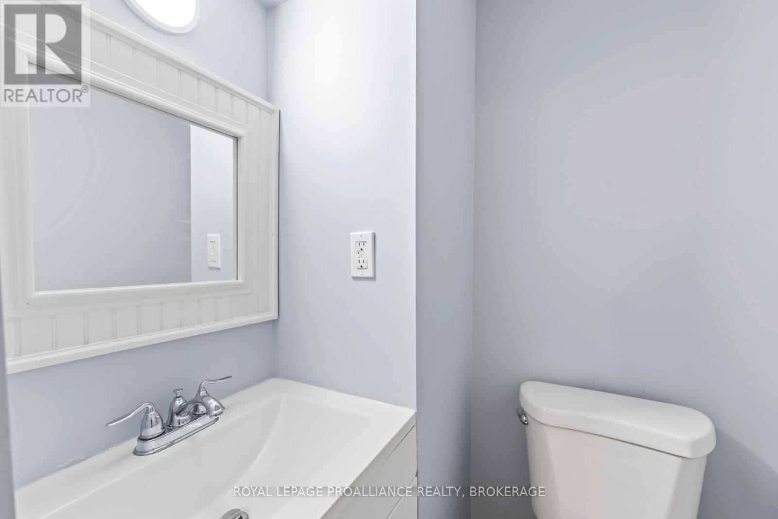 63 Old Oak Road, Kingston, Ontario  K7M 6X2 - Photo 45 - X12373295