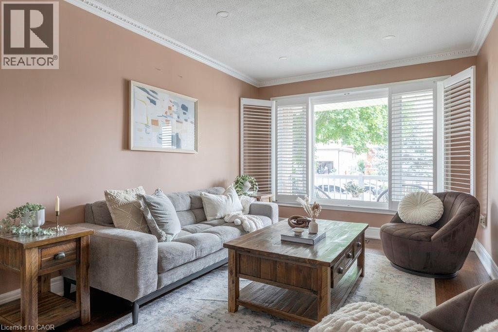 8 Colgate Court, Hamilton, Ontario  L9C 6Z6 - Photo 1 - 40752464