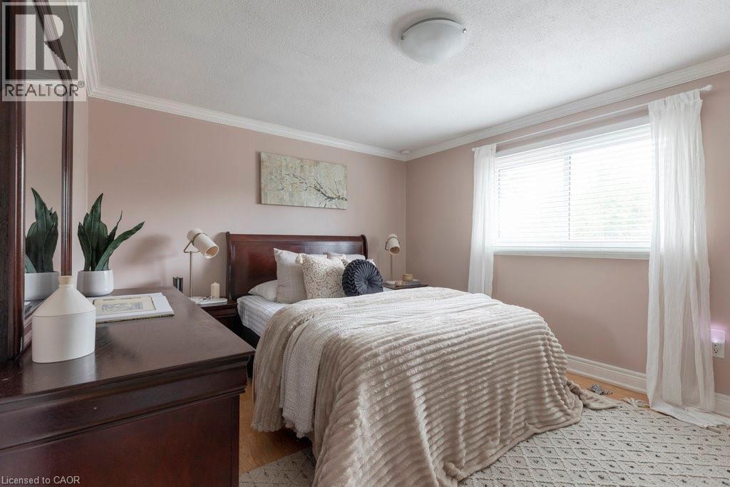 8 Colgate Court, Hamilton, Ontario  L9C 6Z6 - Photo 14 - 40752464