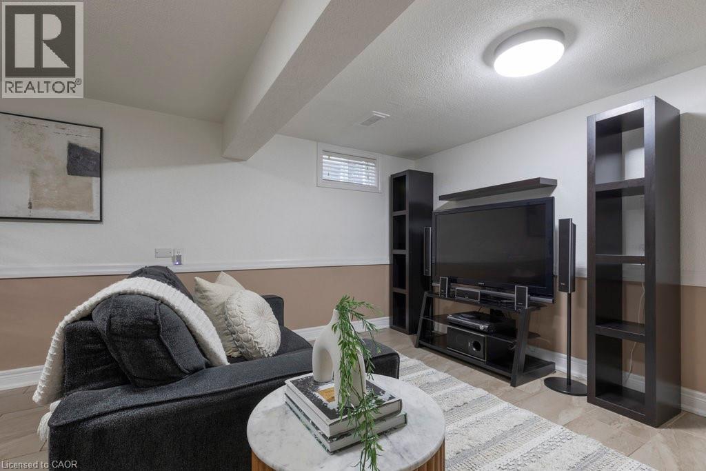 8 Colgate Court, Hamilton, Ontario  L9C 6Z6 - Photo 34 - 40752464