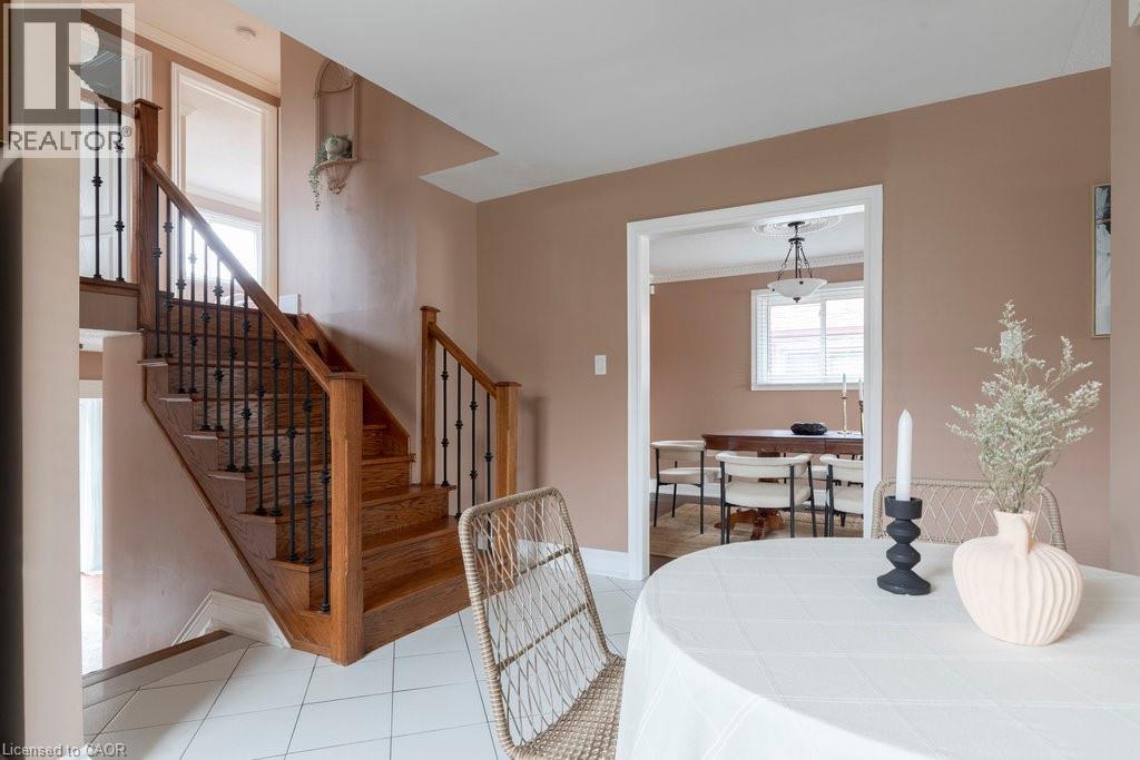 8 Colgate Court, Hamilton, Ontario  L9C 6Z6 - Photo 12 - 40752464