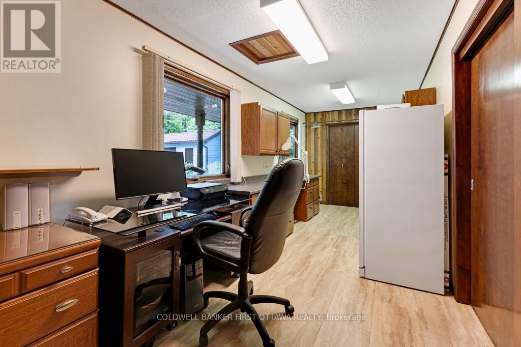 1031 Shanny Bear Lane, Frontenac, Ontario  K0H 2L0 - Photo 16 - X12373259