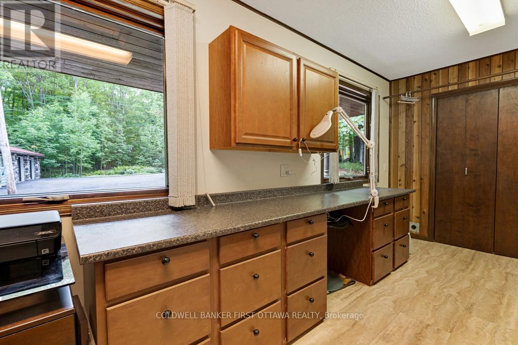 1031 Shanny Bear Lane, Frontenac, Ontario  K0H 2L0 - Photo 17 - X12373259
