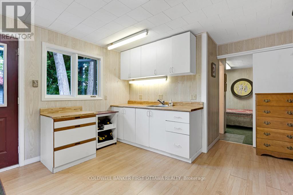 1031 Shanny Bear Lane, Frontenac, Ontario  K0H 2L0 - Photo 31 - X12373259