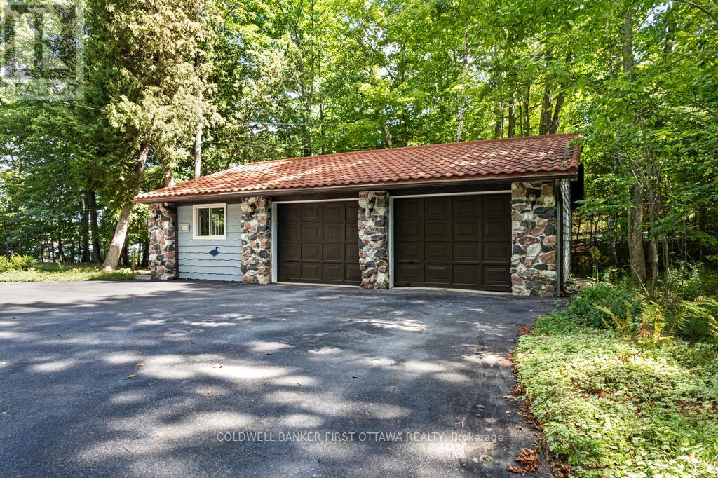 1031 Shanny Bear Lane, Frontenac, Ontario  K0H 2L0 - Photo 34 - X12373259