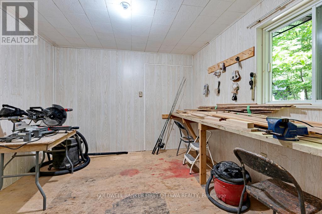 1031 Shanny Bear Lane, Frontenac, Ontario  K0H 2L0 - Photo 36 - X12373259
