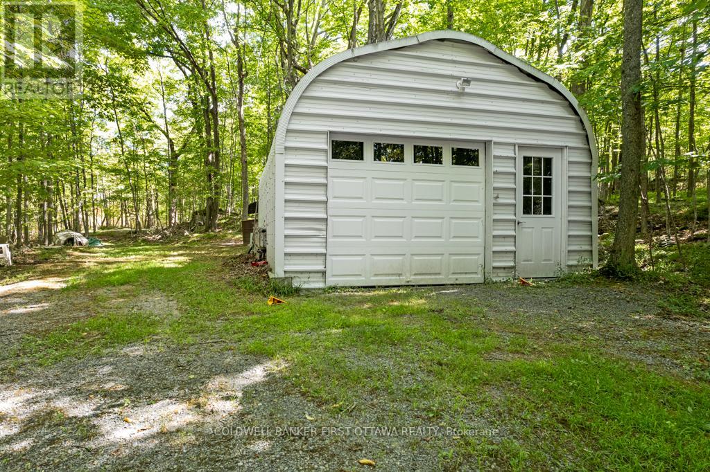1031 Shanny Bear Lane, Frontenac, Ontario  K0H 2L0 - Photo 37 - X12373259
