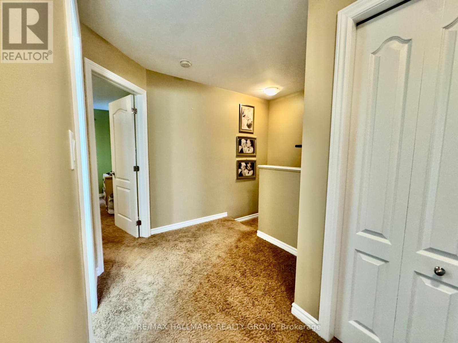 25 Winston Avenue, Petawawa, Ontario  K2B 7Z5 - Photo 10 - X12373289