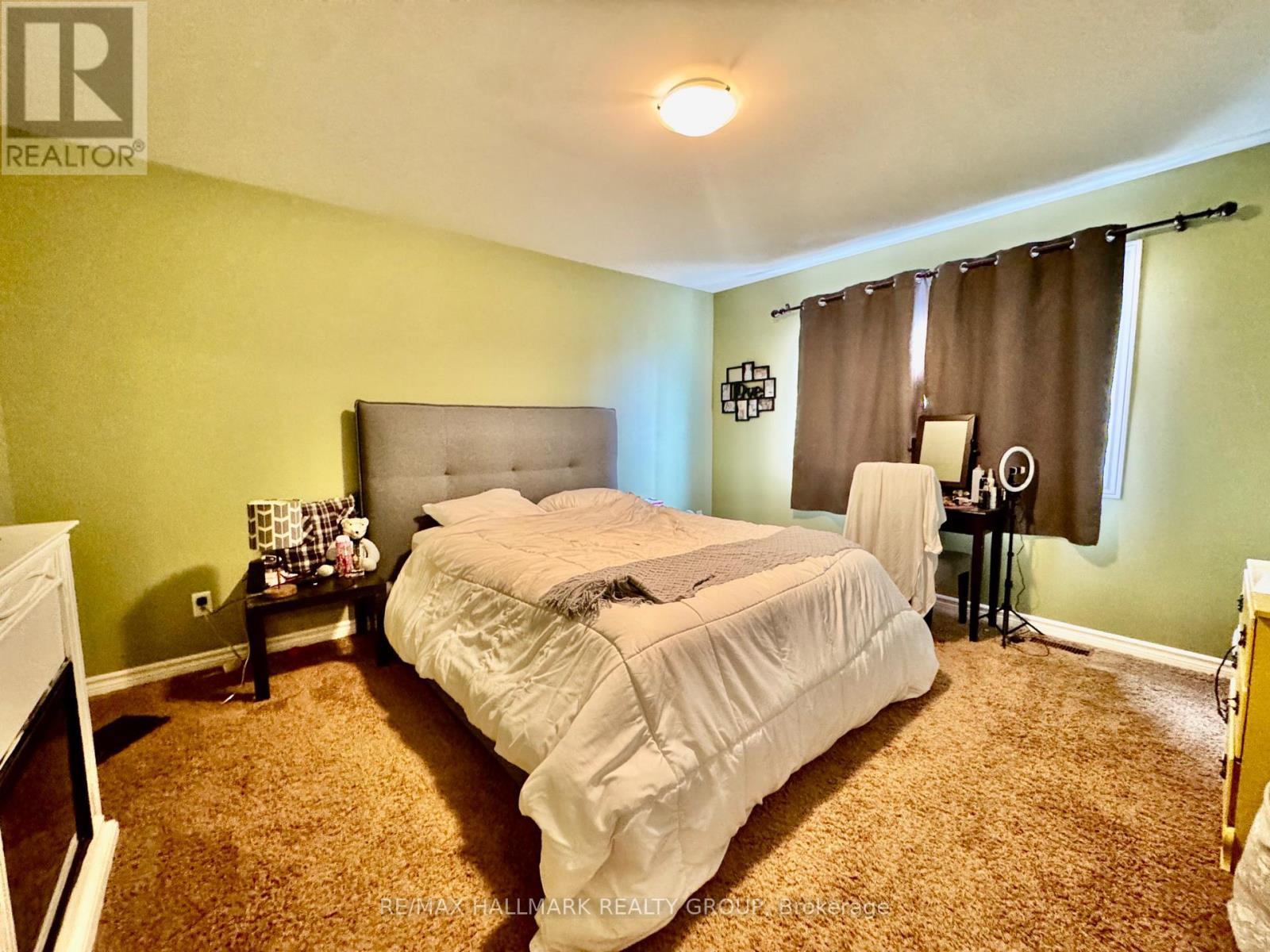 25 Winston Avenue, Petawawa, Ontario  K2B 7Z5 - Photo 12 - X12373289