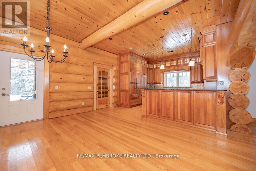 2467 Darling Road, Lanark Highlands, Ontario  K0A 1P0 - Photo 11 - X12373284