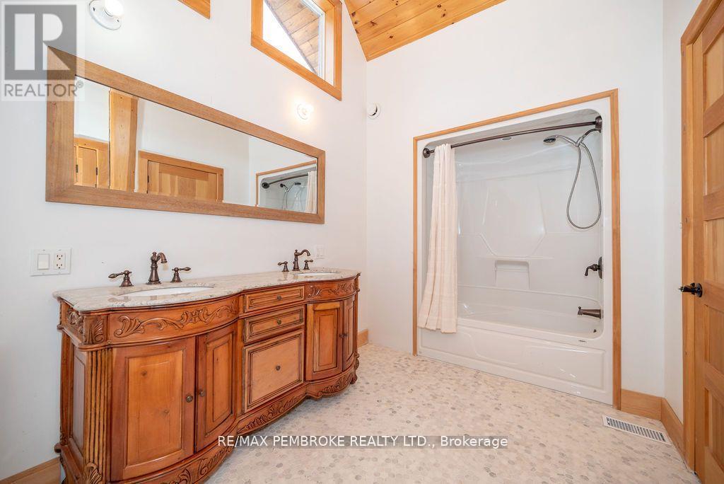 2467 Darling Road, Lanark Highlands, Ontario  K0A 1P0 - Photo 38 - X12373284