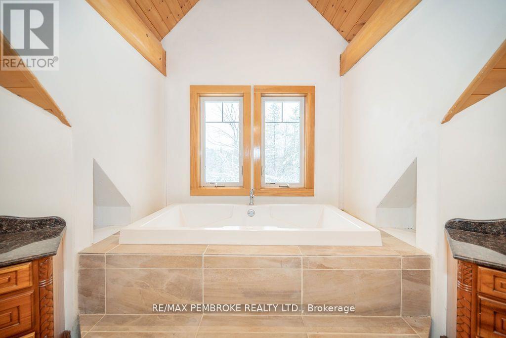 2467 Darling Road, Lanark Highlands, Ontario  K0A 1P0 - Photo 42 - X12373284
