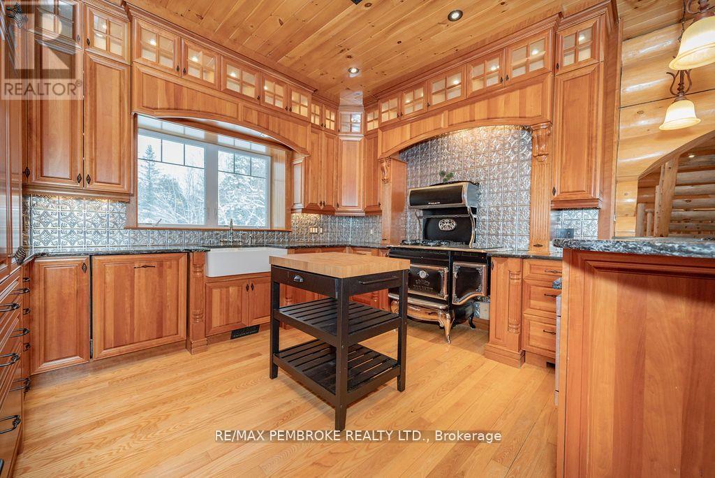 2467 Darling Road, Lanark Highlands, Ontario  K0A 1P0 - Photo 6 - X12373284