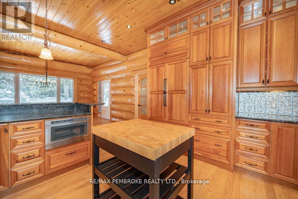 2467 Darling Road, Lanark Highlands, Ontario  K0A 1P0 - Photo 8 - X12373284