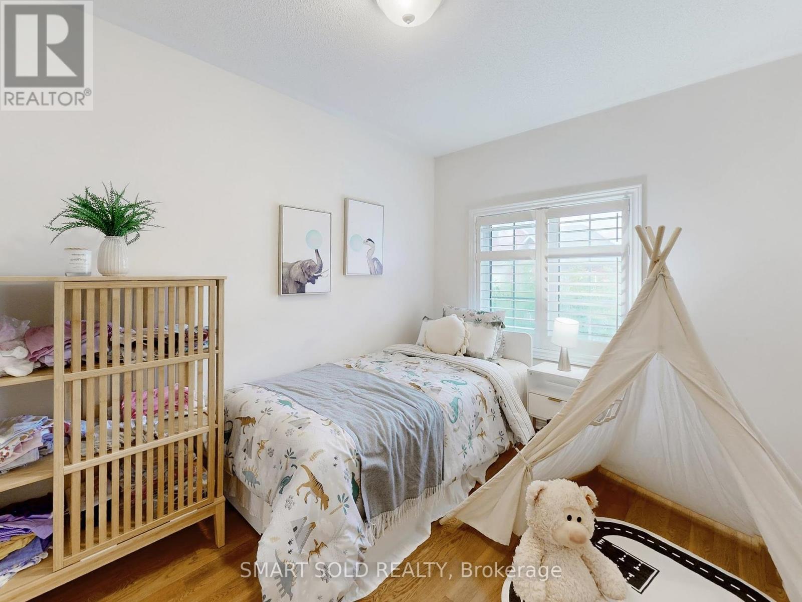 26 - 230 Paisley Boulevard W, Mississauga, Ontario  L5B 0C5 - Photo 23 - W12373242