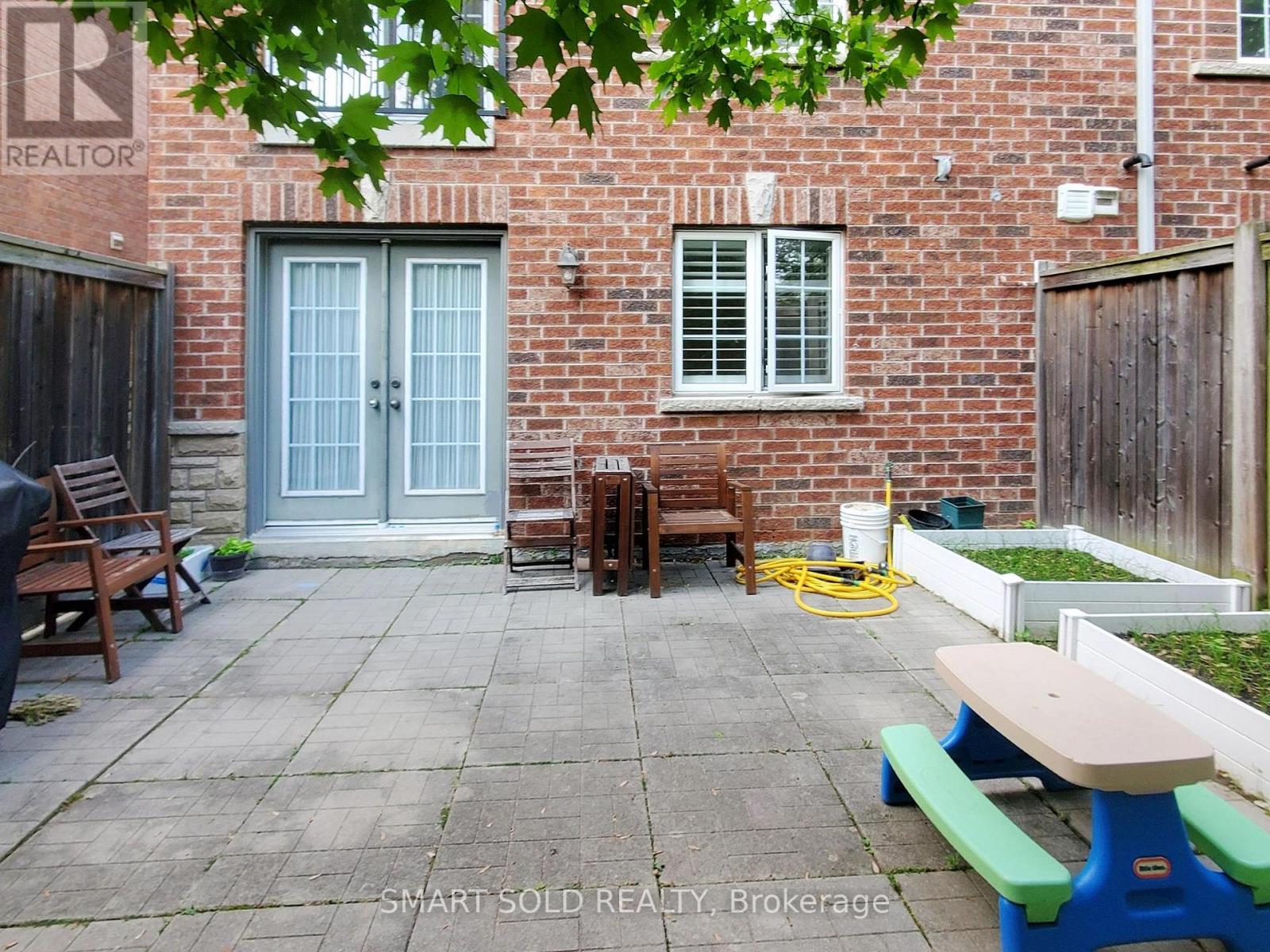 26 - 230 Paisley Boulevard W, Mississauga, Ontario  L5B 0C5 - Photo 32 - W12373242