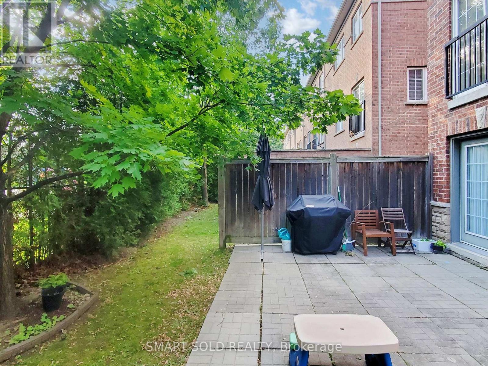 26 - 230 Paisley Boulevard W, Mississauga, Ontario  L5B 0C5 - Photo 33 - W12373242