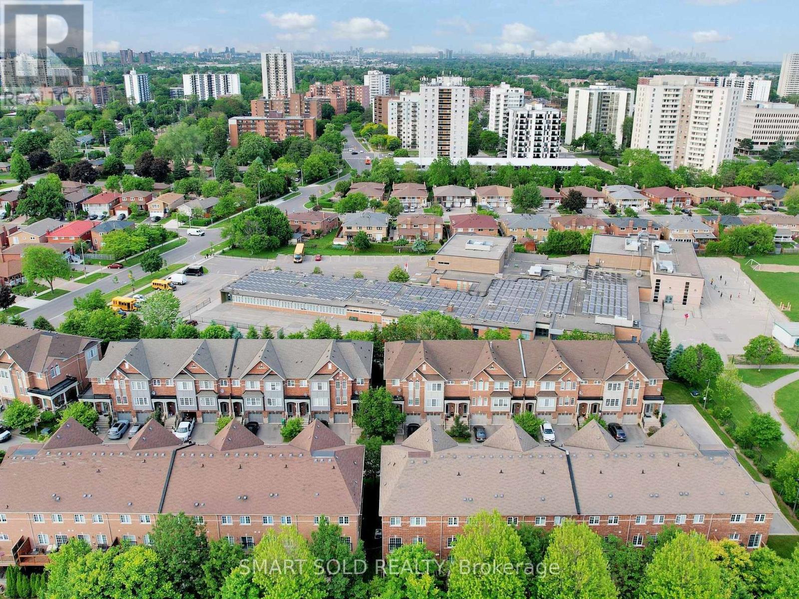 26 - 230 Paisley Boulevard W, Mississauga, Ontario  L5B 0C5 - Photo 35 - W12373242