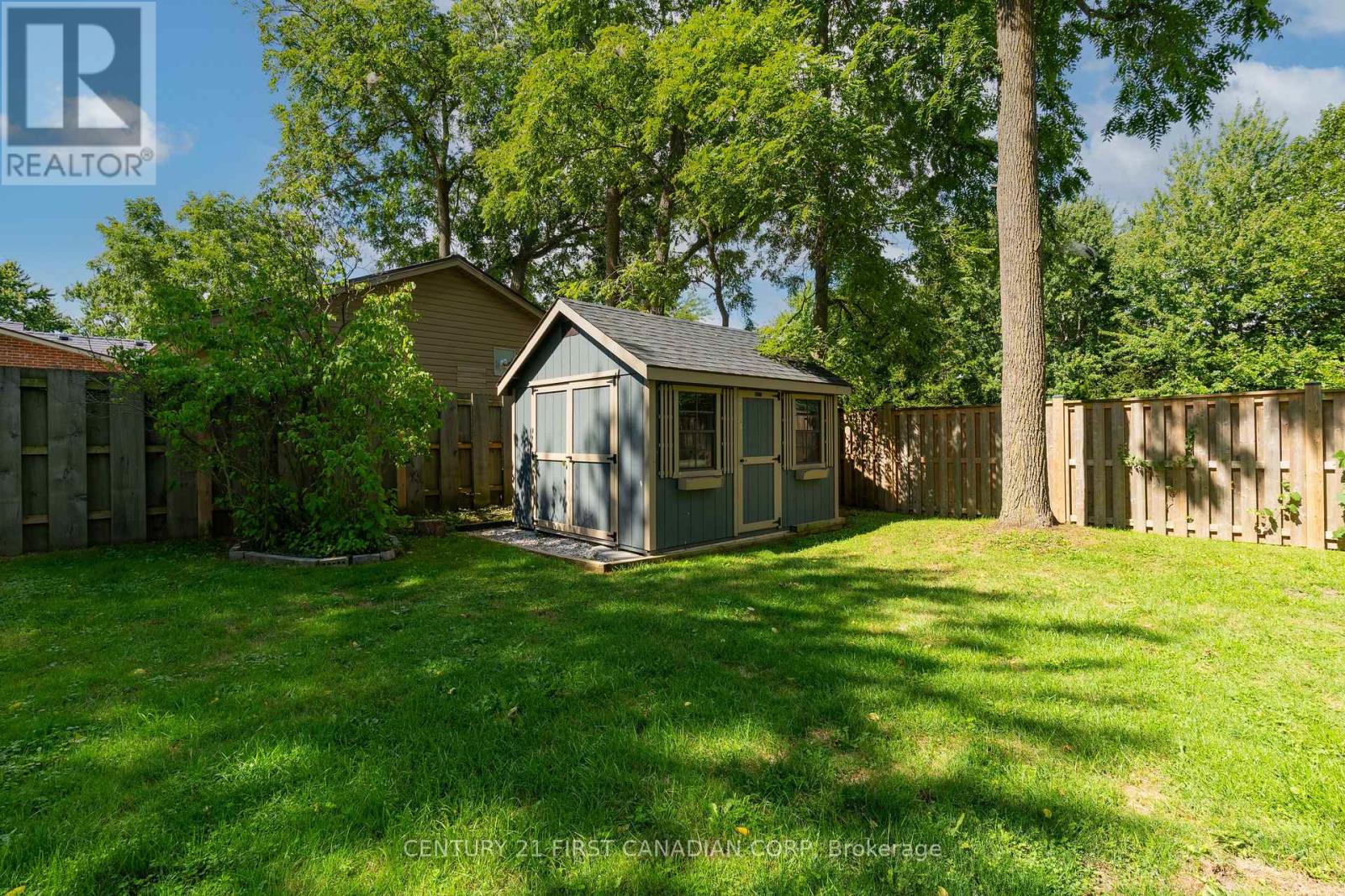 245 Walnut Street, Lucan Biddulph, Ontario  N0M 2J0 - Photo 12 - X12273745