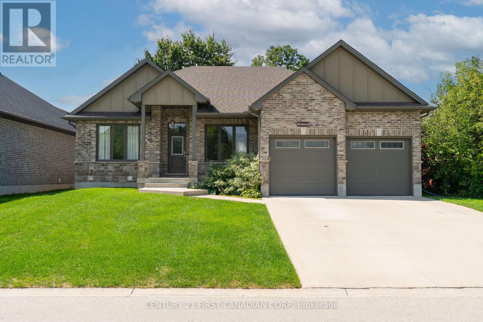 245 Walnut Street, Lucan Biddulph, Ontario  N0M 2J0 - Photo 3 - X12273745
