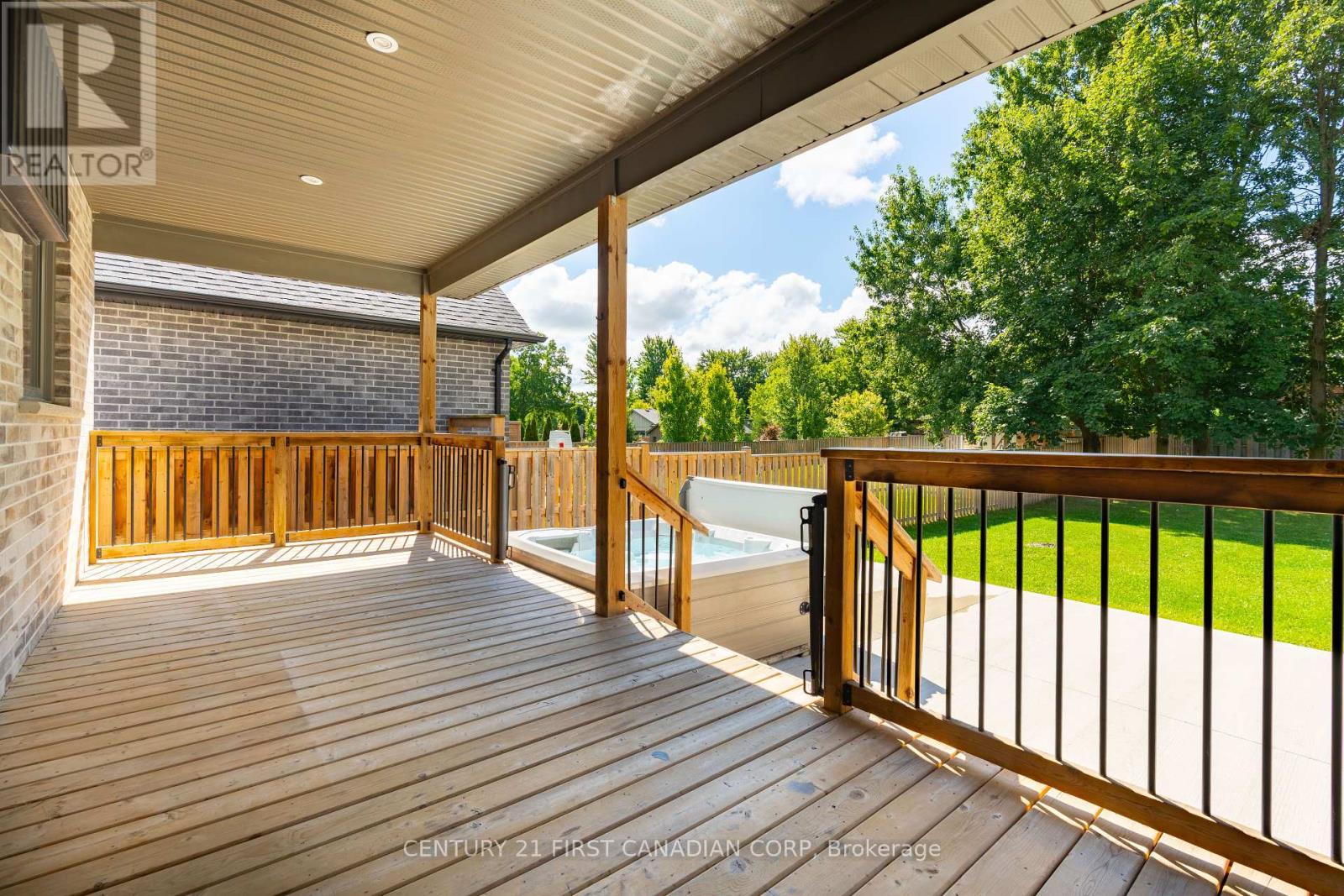 245 Walnut Street, Lucan Biddulph, Ontario  N0M 2J0 - Photo 8 - X12273745