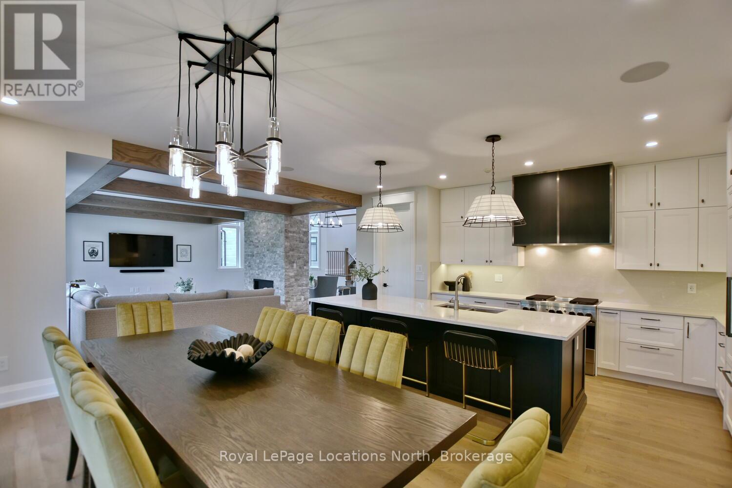 166 Springside Crescent, Blue Mountains, Ontario  L9Y 5L3 - Photo 11 - X12373299