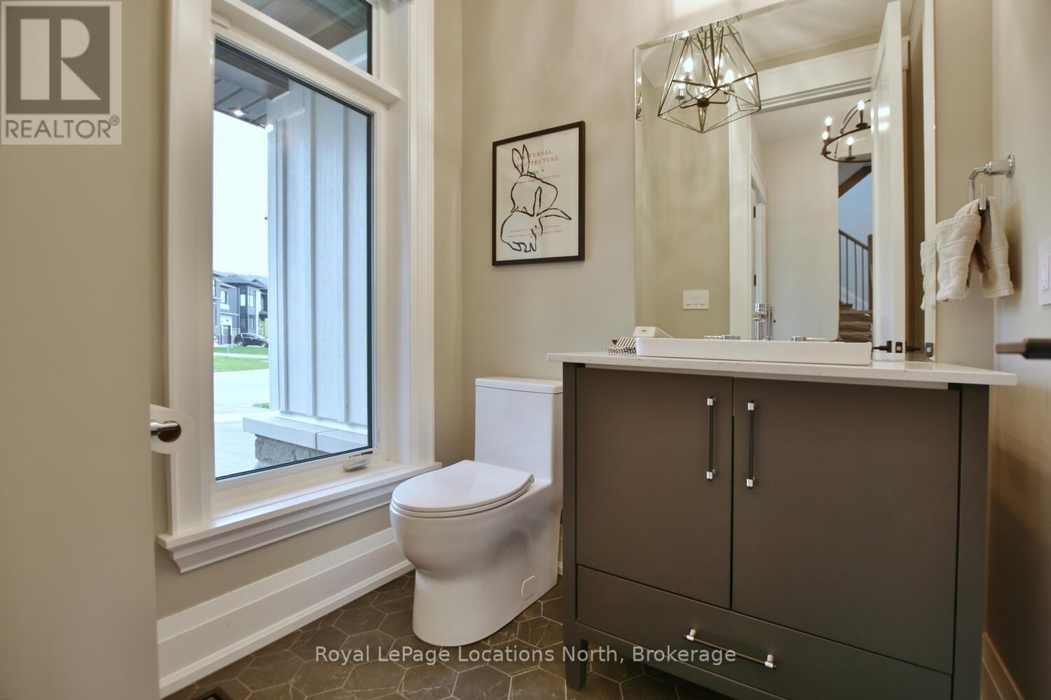 166 Springside Crescent, Blue Mountains, Ontario  L9Y 5L3 - Photo 17 - X12373299
