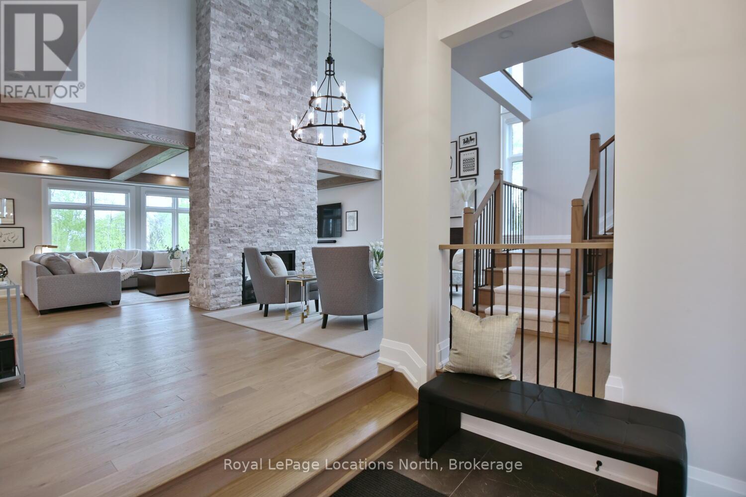 166 Springside Crescent, Blue Mountains, Ontario  L9Y 5L3 - Photo 3 - X12373299