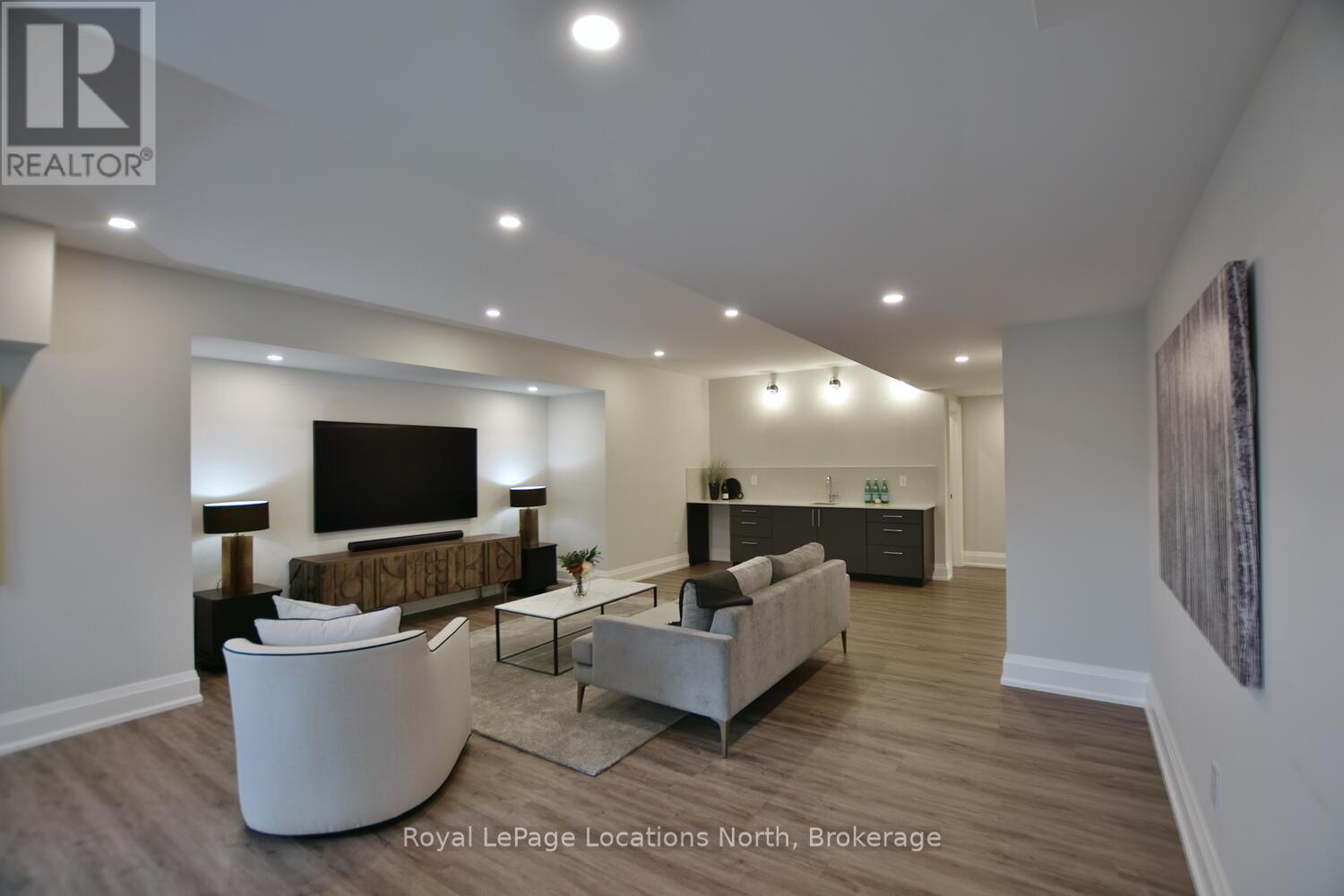 166 Springside Crescent, Blue Mountains, Ontario  L9Y 5L3 - Photo 32 - X12373299