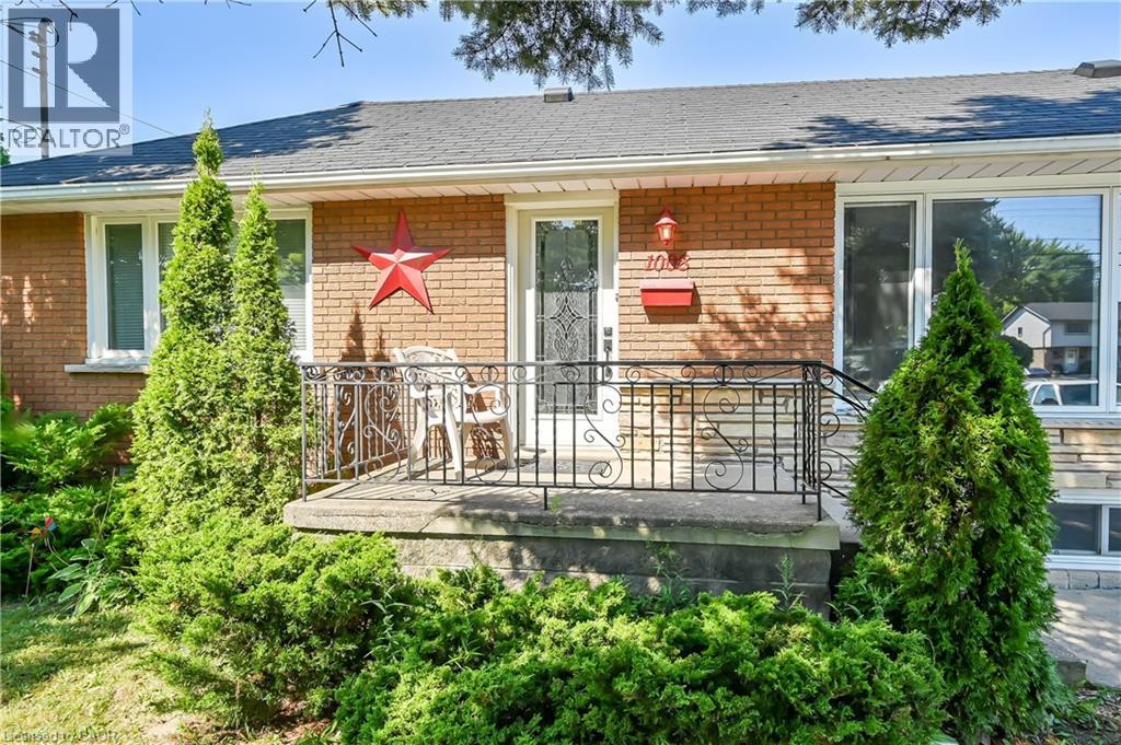 1008 Upper Wellington Street Unit# Lower Suite, Hamilton, Ontario  L9A 3S3 - Photo 2 - 40765026