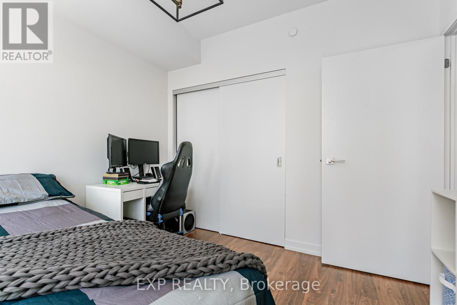 1018 - 98 Lillian Street, Toronto (Mount Pleasant West), Ontario  M4S 0A5 - Photo 14 - C12373266