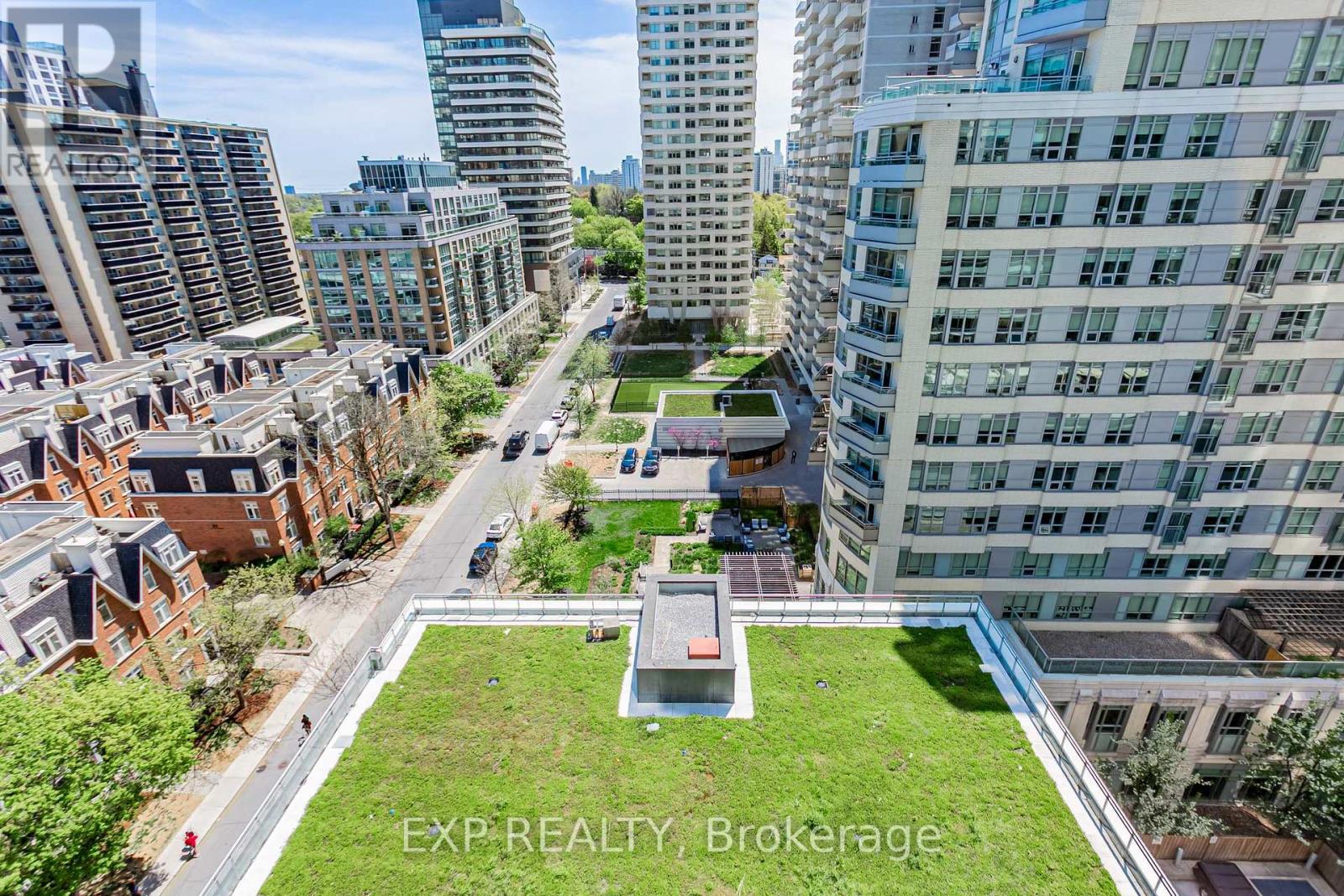 1018 - 98 Lillian Street, Toronto (Mount Pleasant West), Ontario  M4S 0A5 - Photo 18 - C12373266