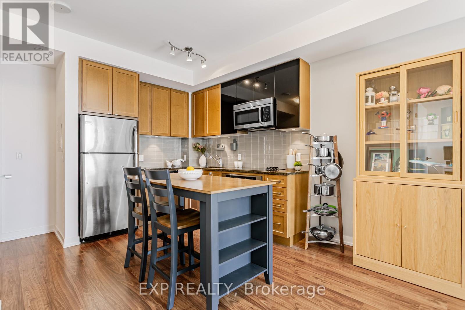 1018 - 98 Lillian Street, Toronto (Mount Pleasant West), Ontario  M4S 0A5 - Photo 6 - C12373266
