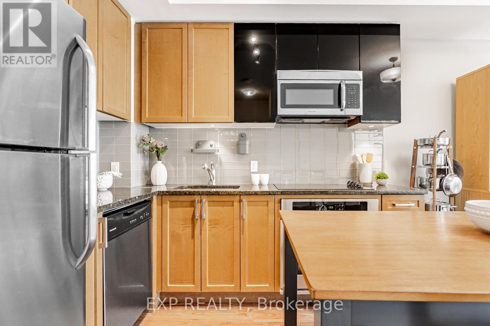 1018 - 98 Lillian Street, Toronto (Mount Pleasant West), Ontario  M4S 0A5 - Photo 7 - C12373266