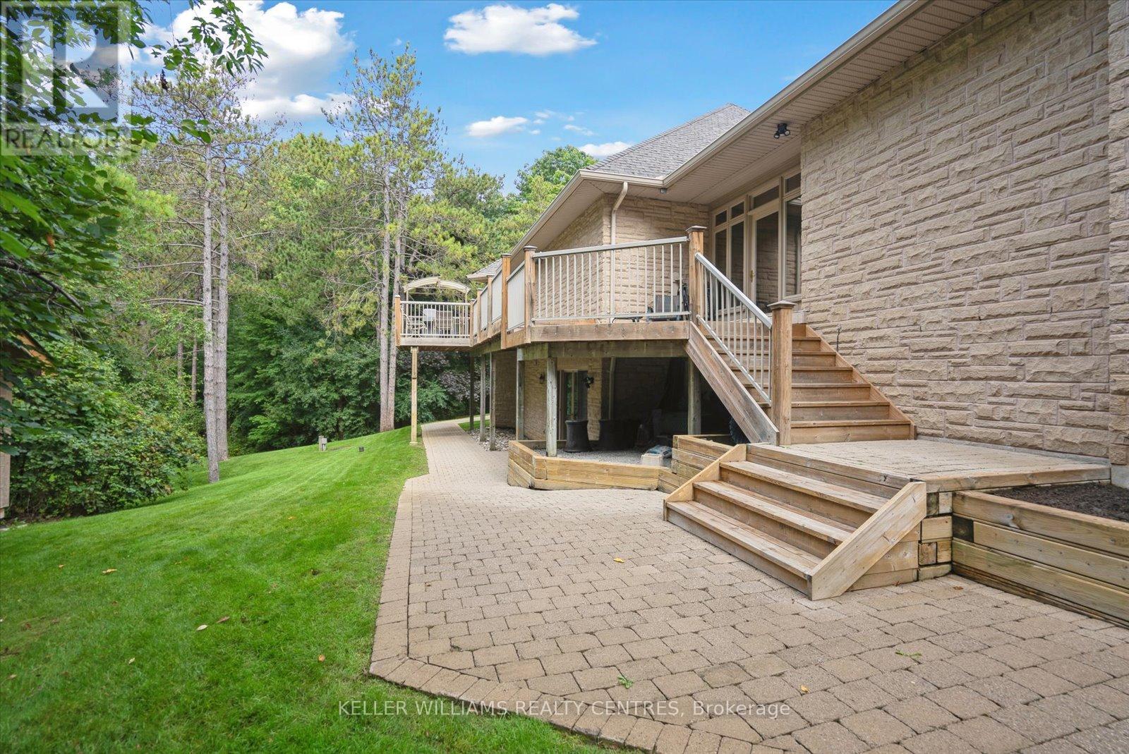 6 Country Heights Drive, Richmond Hill, Ontario  L4E 3M8 - Photo 42 - N12373250